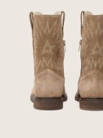 Young Wish boots in dove-gray suede with star embroidery - Image 5