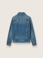 Men's denim jacket with medium wash - Image 2