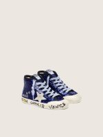 Young Francy Penstar in blue sequins with white suede star - Image 2