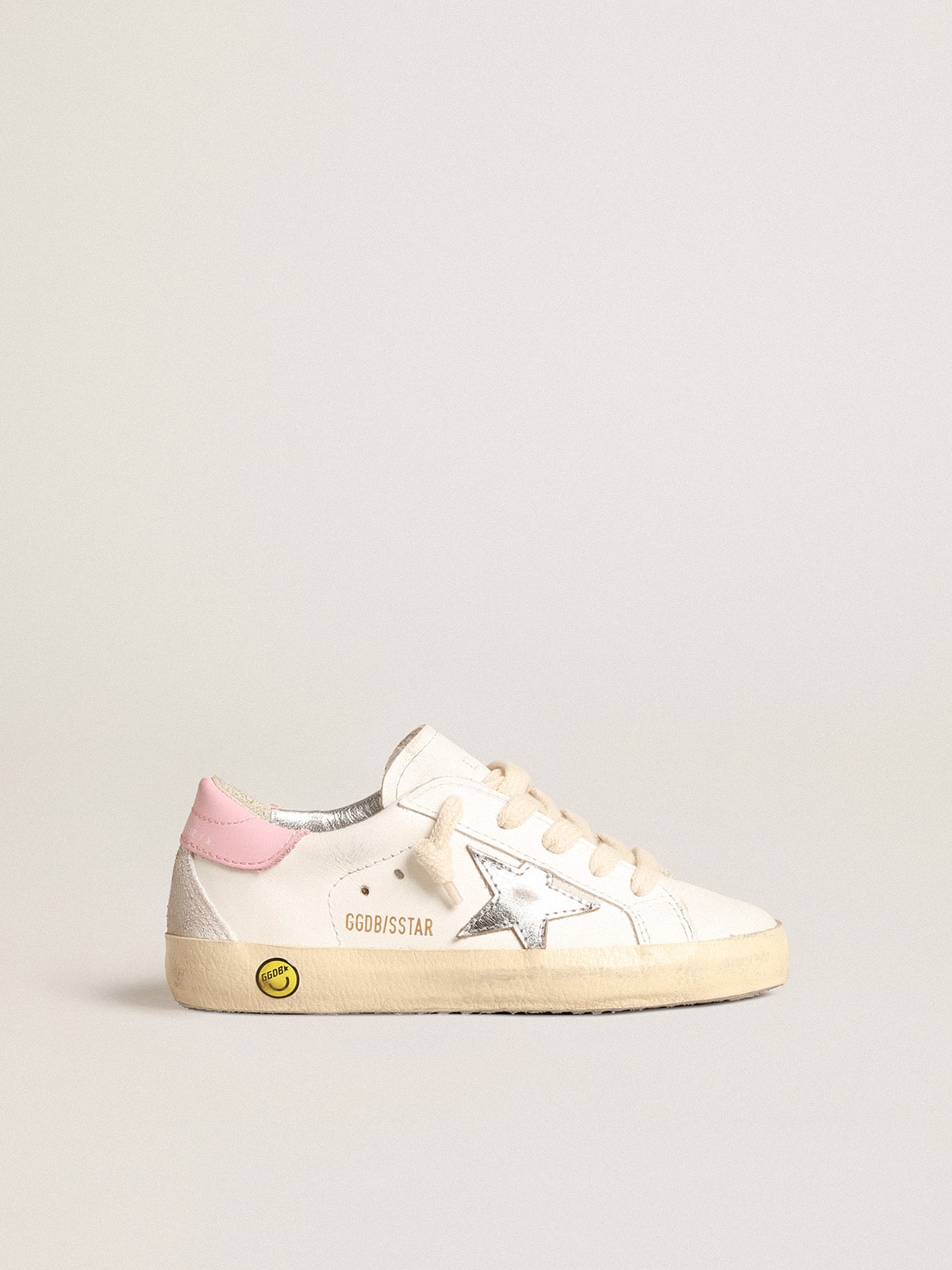 c4f7cb1b3b554923df55ef0e74bb2c14b82d1ca290056c5ecc1218e41ad557a9 Super-Star Young with silver leather star and pink heel tab - Image 1
