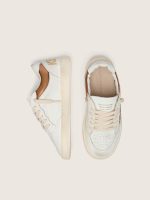 Young Ball Star in white leather with gold glitter star and orange laminated leather inserts - Image 3