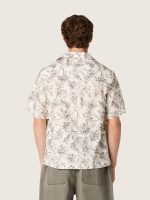 Men's short-sleeved cotton shirt with black and white floral print - Image 6
