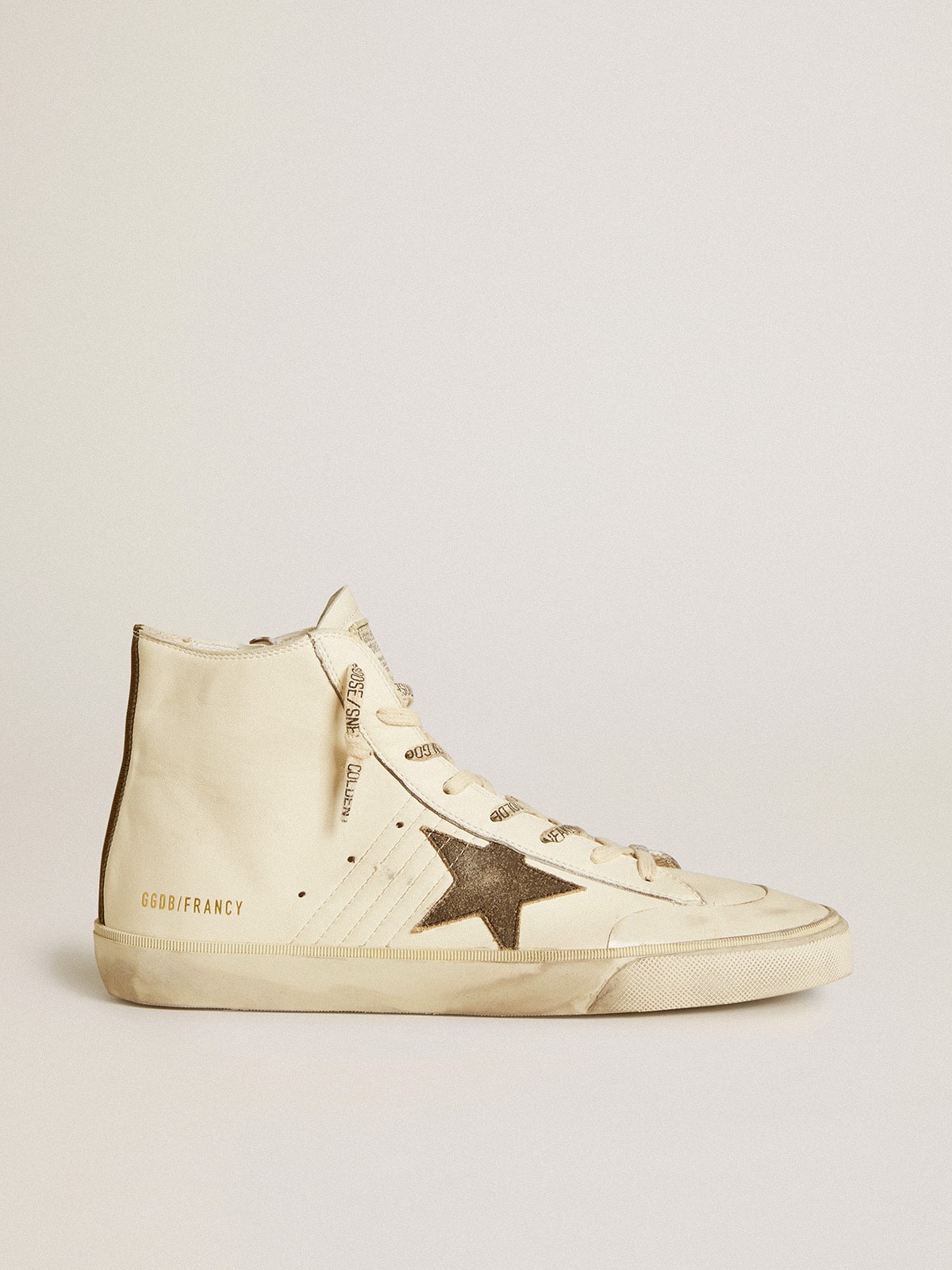 d1a0a042e4ff9c446c6320d85ef1e4b7d37db2fc8b7220ff87f55d9733fb2d27 Francy Penstar in nappa with black suede star and cotton heel tab - Image 1