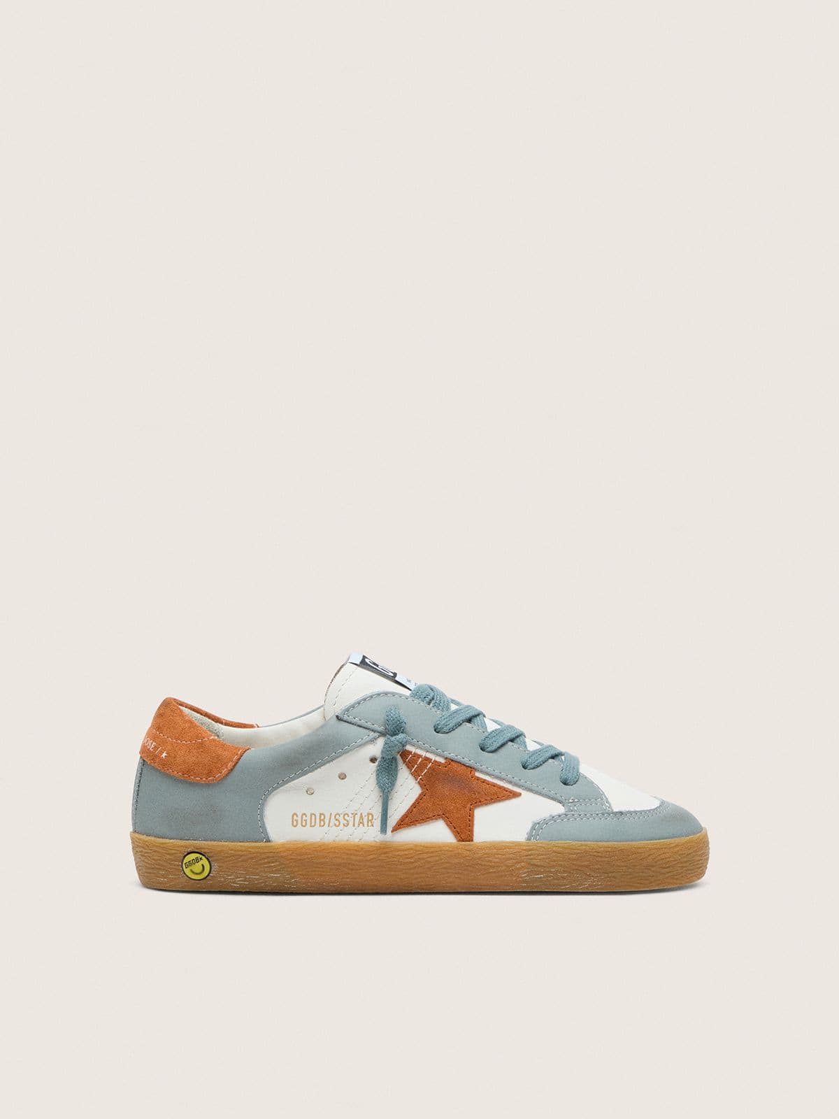 db39e9eedad36d79150c512d4f2a4a7629194911aa4e90453c1097ce5b5b65c3 Young Super-Star in white and ice-blue leather with orange suede star - Image 1