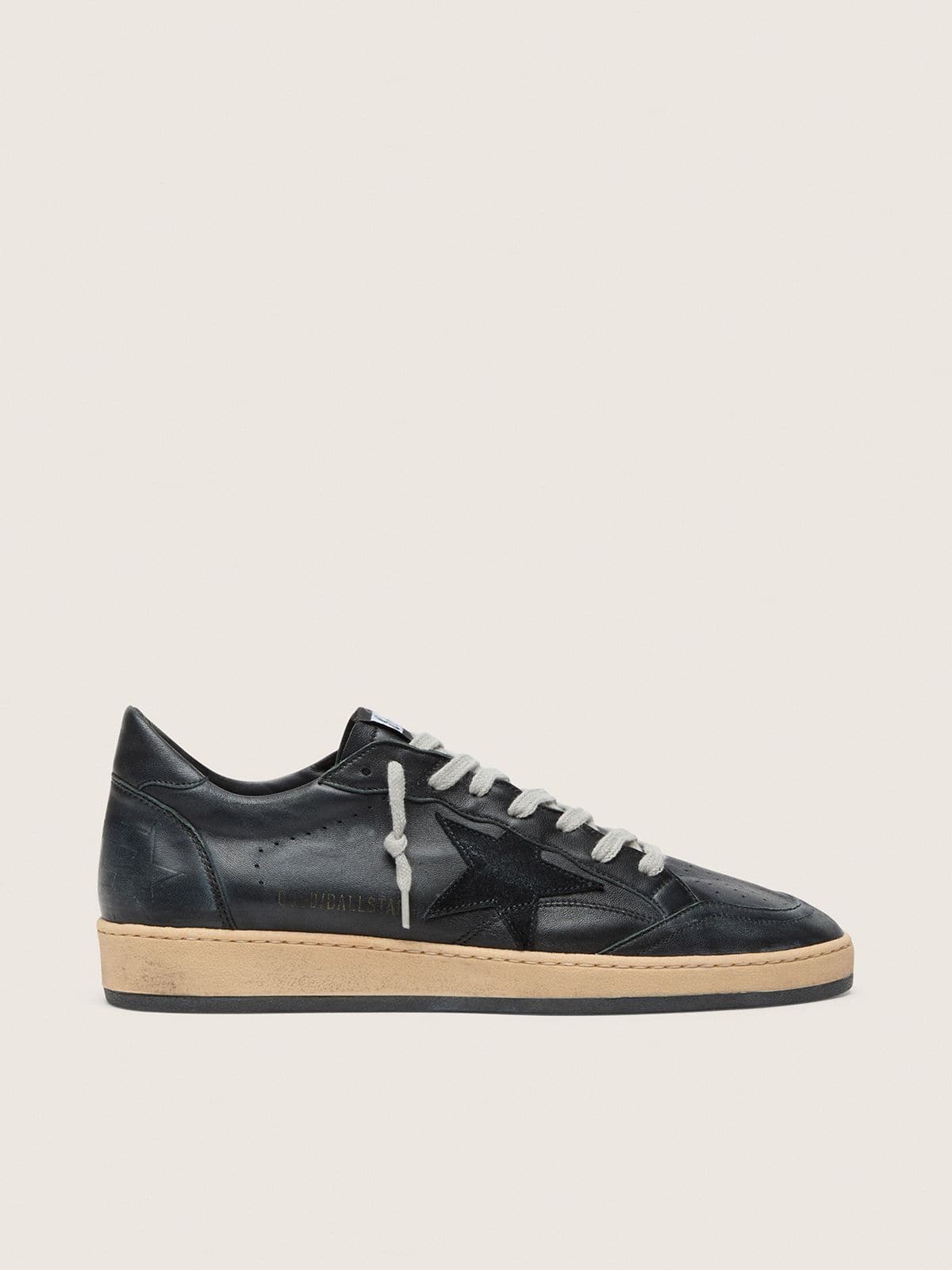 db4e08ad956a0ba88f722914e783f20f34224f8f27b4557e7c4fb7d9ec693da0 Men's Ball Star in black nappa with suede star and nappa heel tab - Image 1