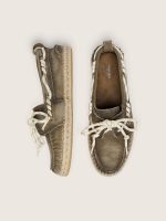 Women's Cruise in military-green canvas with white hiking laces - Image 3
