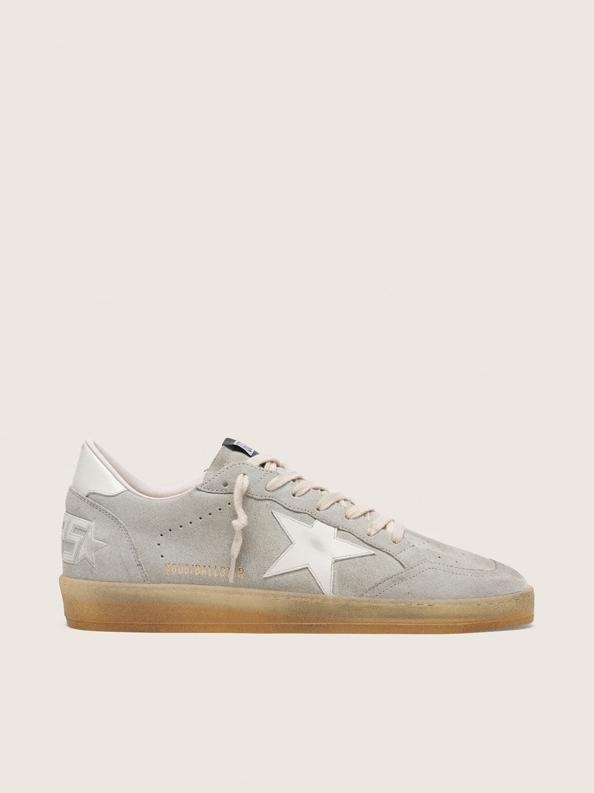 dcb0b7022aeff531662a3b724067e2afa3515508d1e05183e00cae99f851d366 Men's Ball Star in light gray suede with white leather star - Image 1