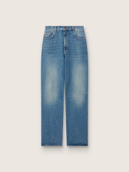 Women's jeans with medium wash