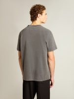 Men's anthracite gray T-shirt with distressed treatment - Image 4