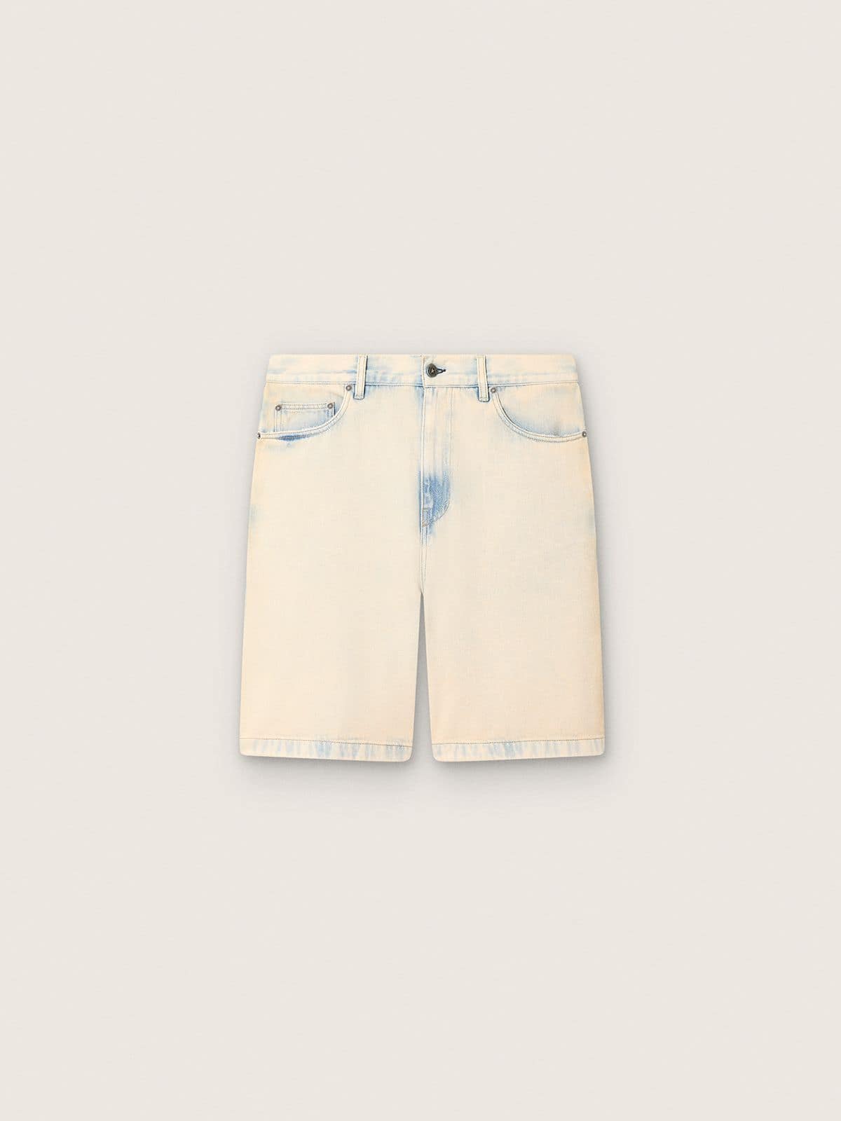 efe81308c57a0edc2fc7035e222284f6b43c24ca026476033a247a947be311fb Men's Bermuda shorts in light sand-colored denim - Image 1