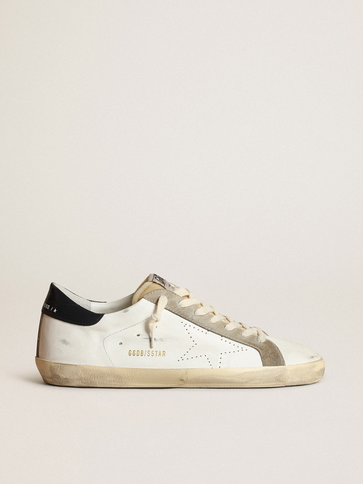 f39bfe469f7d3ca0265a456ede2a917f4c23d4aed2ec2626016678d62c92d79d Men's Super-Star with perforated star and blue heel tab - Image 1