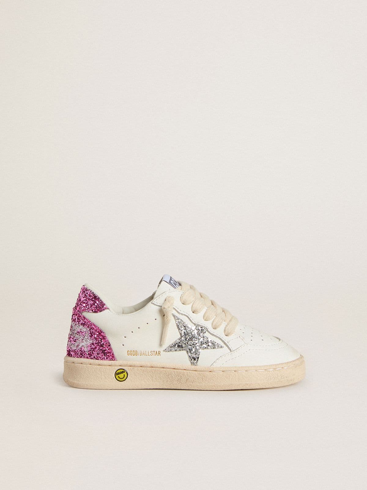 f57b7f6e8d296fbd988dc07c45c3a8e83966bf211b54cd68340a1df373ae14ff Junior Ball Star with silver glitter star and pink glitter heel tab - Image 1
