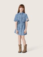 Journey girls' short-sleeved shirt dress in light blue cotton chambray with embroidered patch - Image 3