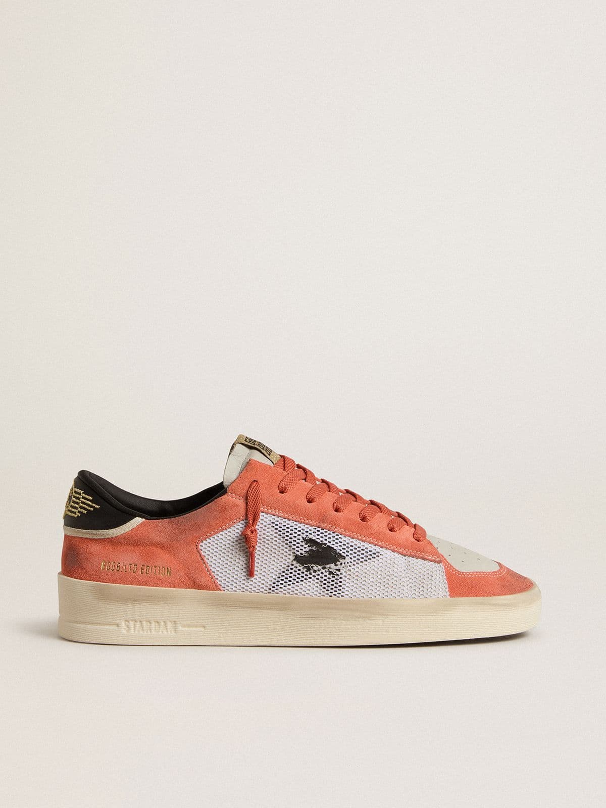 f780653981e0a189f297a452dfbb349fb9b6fc672b8b87765c3104ac8258638d Stardan LTD in coral-colored suede and mesh with black leather star - Image 1
